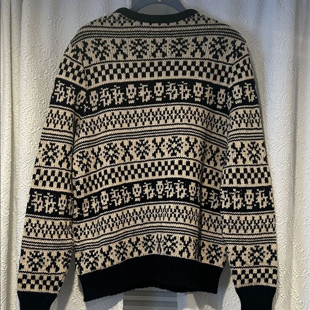 Vans Men's Black and Cream Fair Isle Skulls Crewneck Sweater Small Festive
